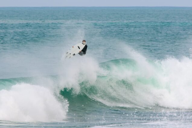 surf school guiding